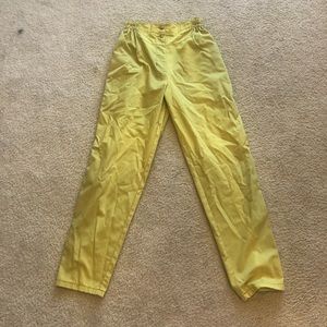 Super cute limy green crop pants